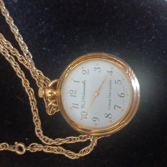 Vintage MJ Hummel (Brother's& Sisters Collection) Rose Gold Plated Pocket Watch. - Picture 9 of 10